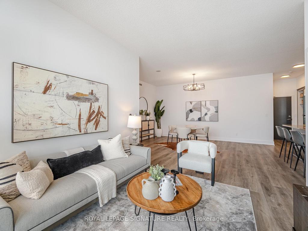 









4070


Confederation

Parkway, PH4605,
Mississauga,




ON
L5B 0E9

