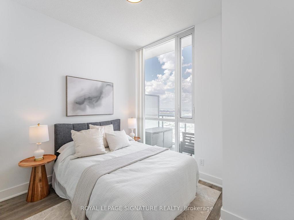 









4070


Confederation

Parkway, PH4605,
Mississauga,




ON
L5B 0E9

