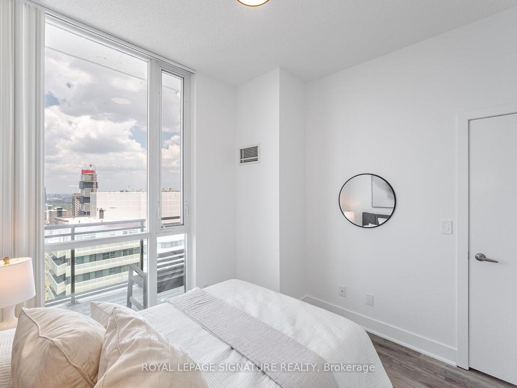 









4070


Confederation

Parkway, PH4605,
Mississauga,




ON
L5B 0E9

