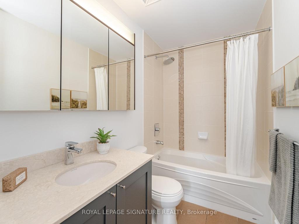 









4070


Confederation

Parkway, PH4605,
Mississauga,




ON
L5B 0E9


