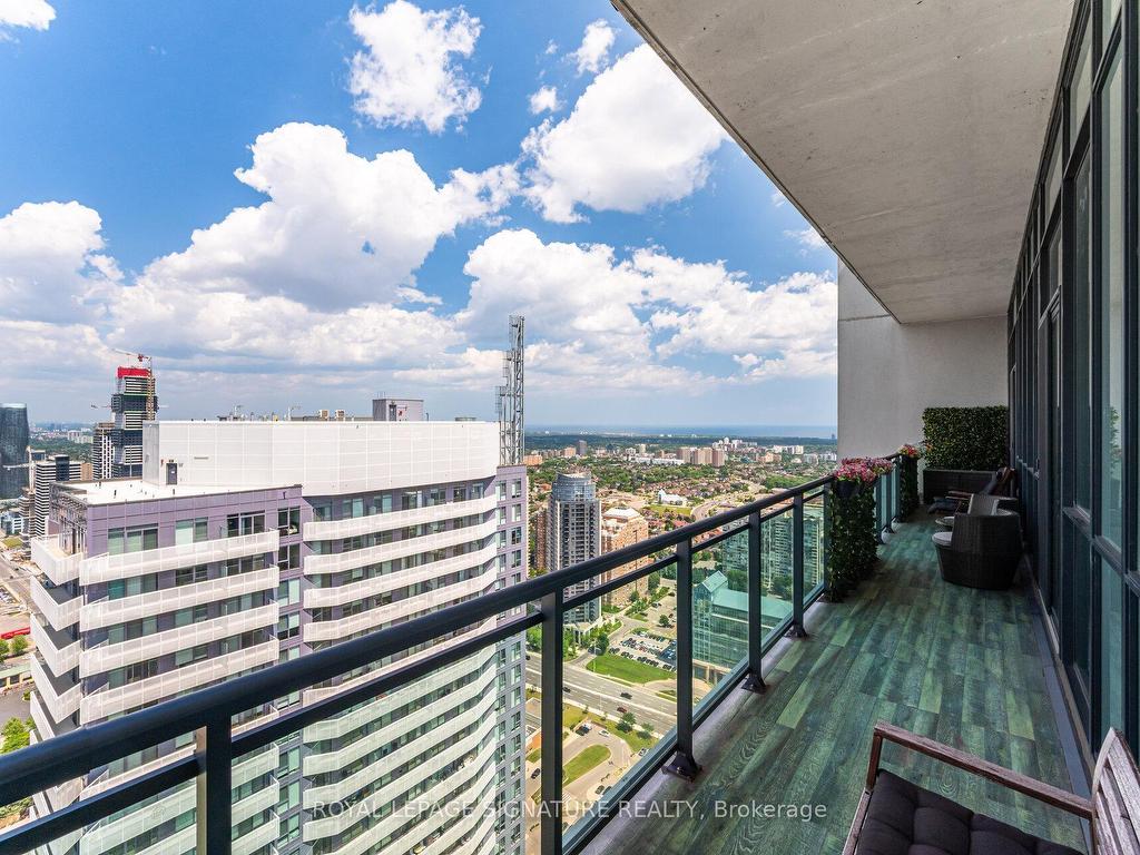 









4070


Confederation

Parkway, PH4605,
Mississauga,




ON
L5B 0E9

