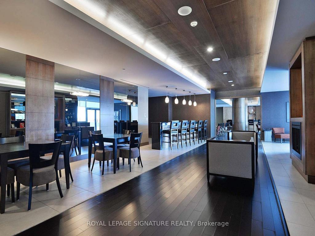









4070


Confederation

Parkway, PH4605,
Mississauga,




ON
L5B 0E9


