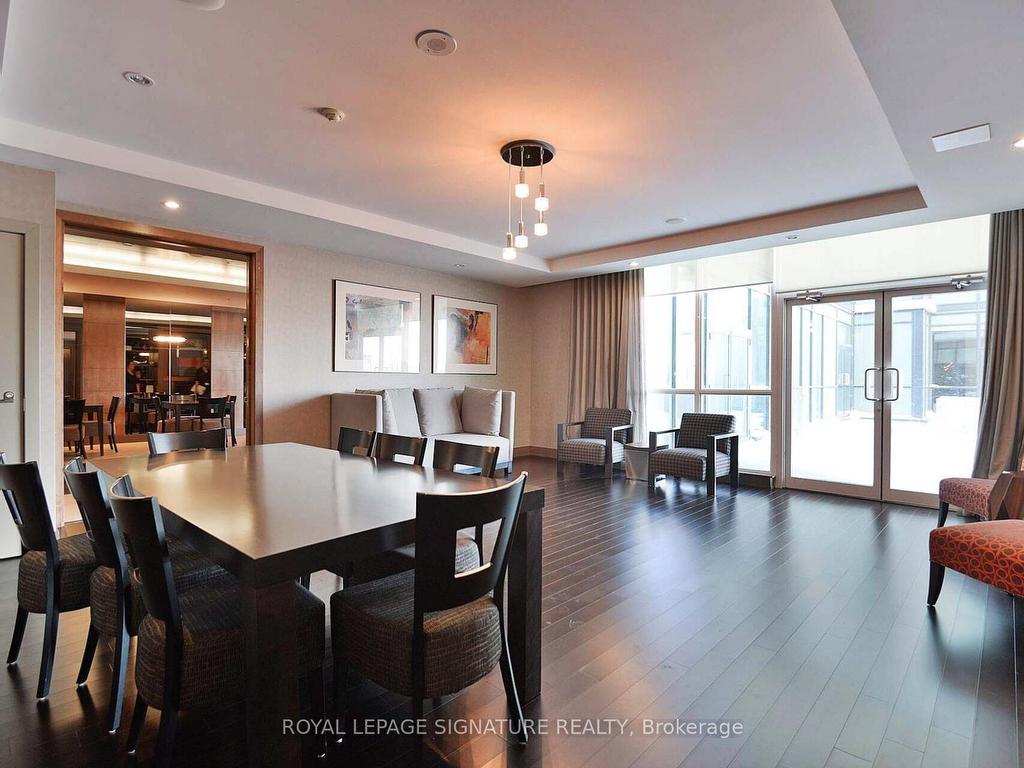 









4070


Confederation

Parkway, PH4605,
Mississauga,




ON
L5B 0E9

