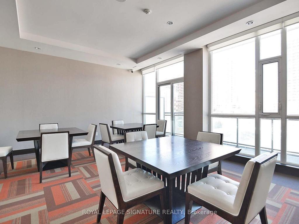 









4070


Confederation

Parkway, PH4605,
Mississauga,




ON
L5B 0E9


