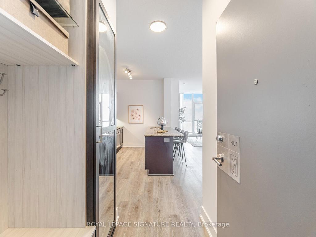 









4070


Confederation

Parkway, PH4605,
Mississauga,




ON
L5B 0E9

