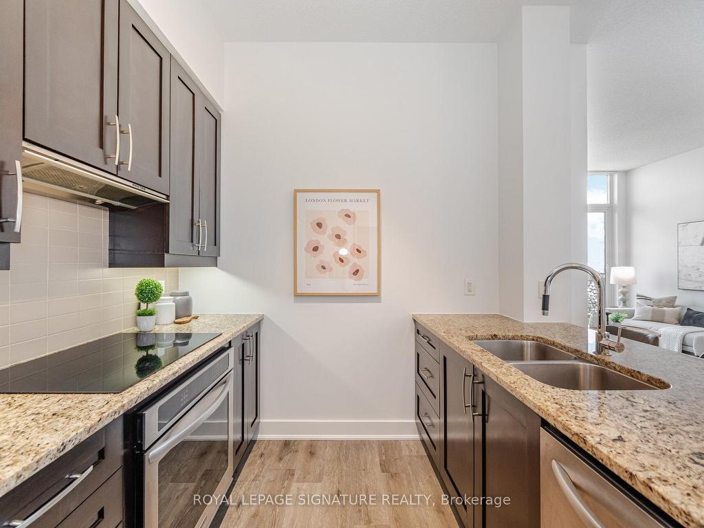









4070


Confederation

Parkway, PH4605,
Mississauga,




ON
L5B 0E9


