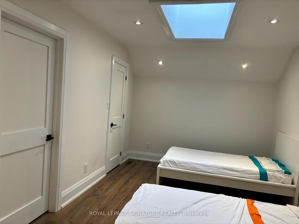 









14


Rotherham

Avenue, Upper 2 Levels,
Toronto,




ON
M6M 1L8

