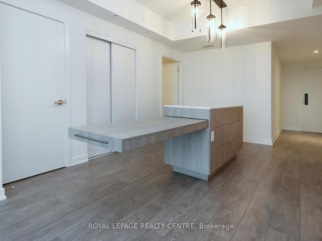 









28


Ann

Street, 1119,
Mississauga,




ON
L5G 0E1

