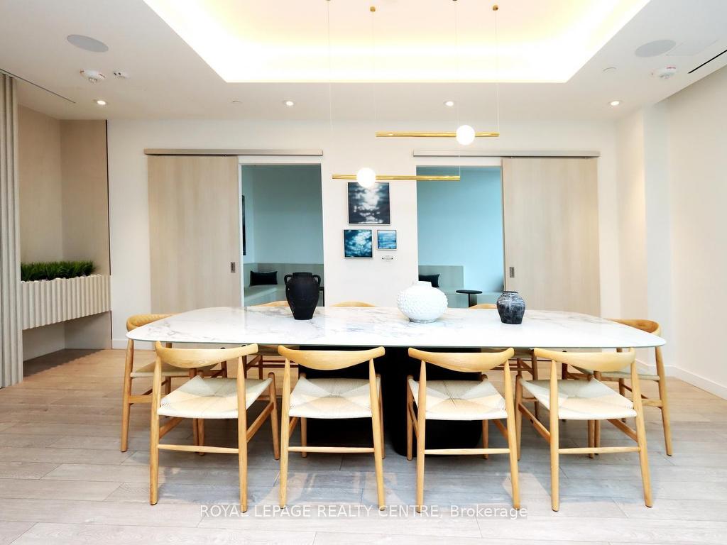 









28


Ann

Street, 1119,
Mississauga,




ON
L5G 0E1

