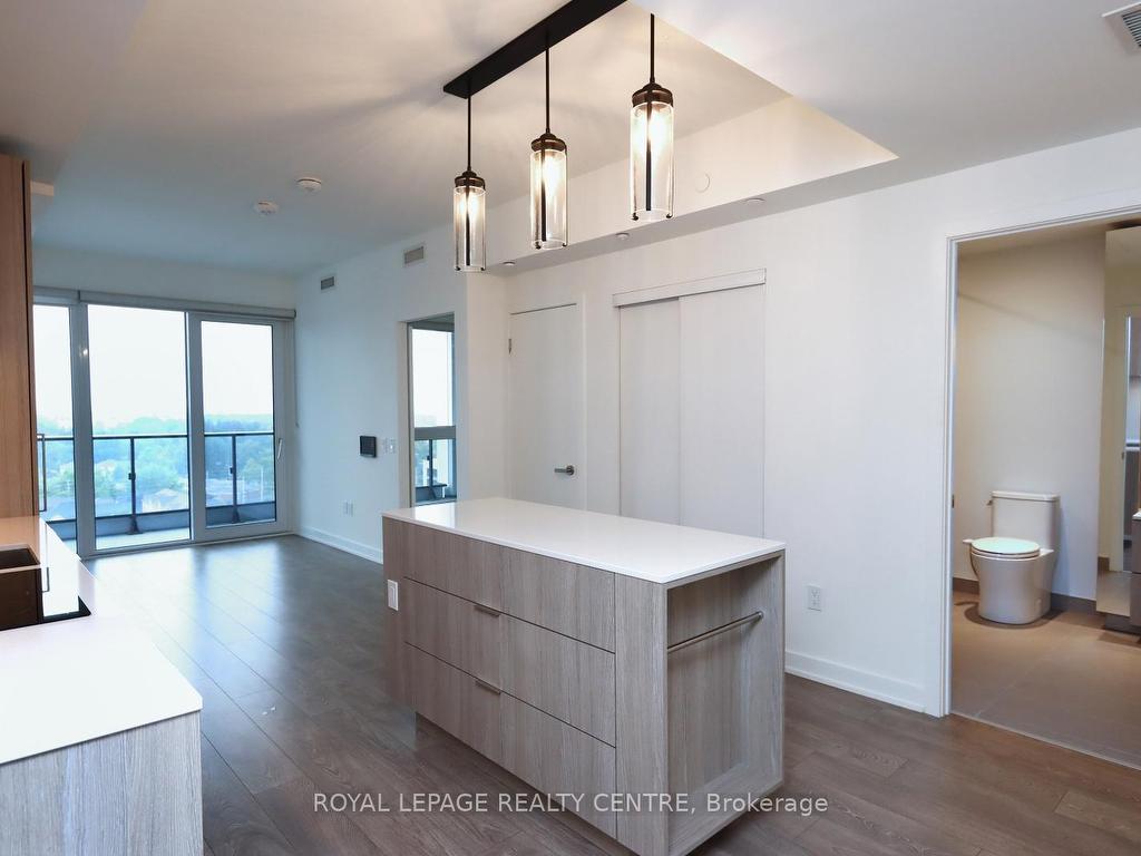 









28


Ann

Street, 1119,
Mississauga,




ON
L5G 0E1

