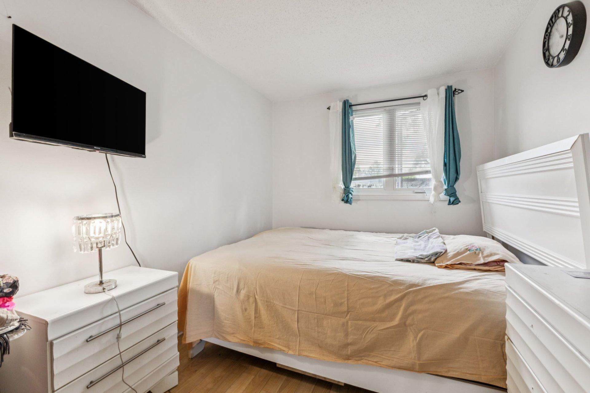 









117


Rue du Ravin-Bleu

,
Gatineau (Hull),




QC
J8Z1X7

