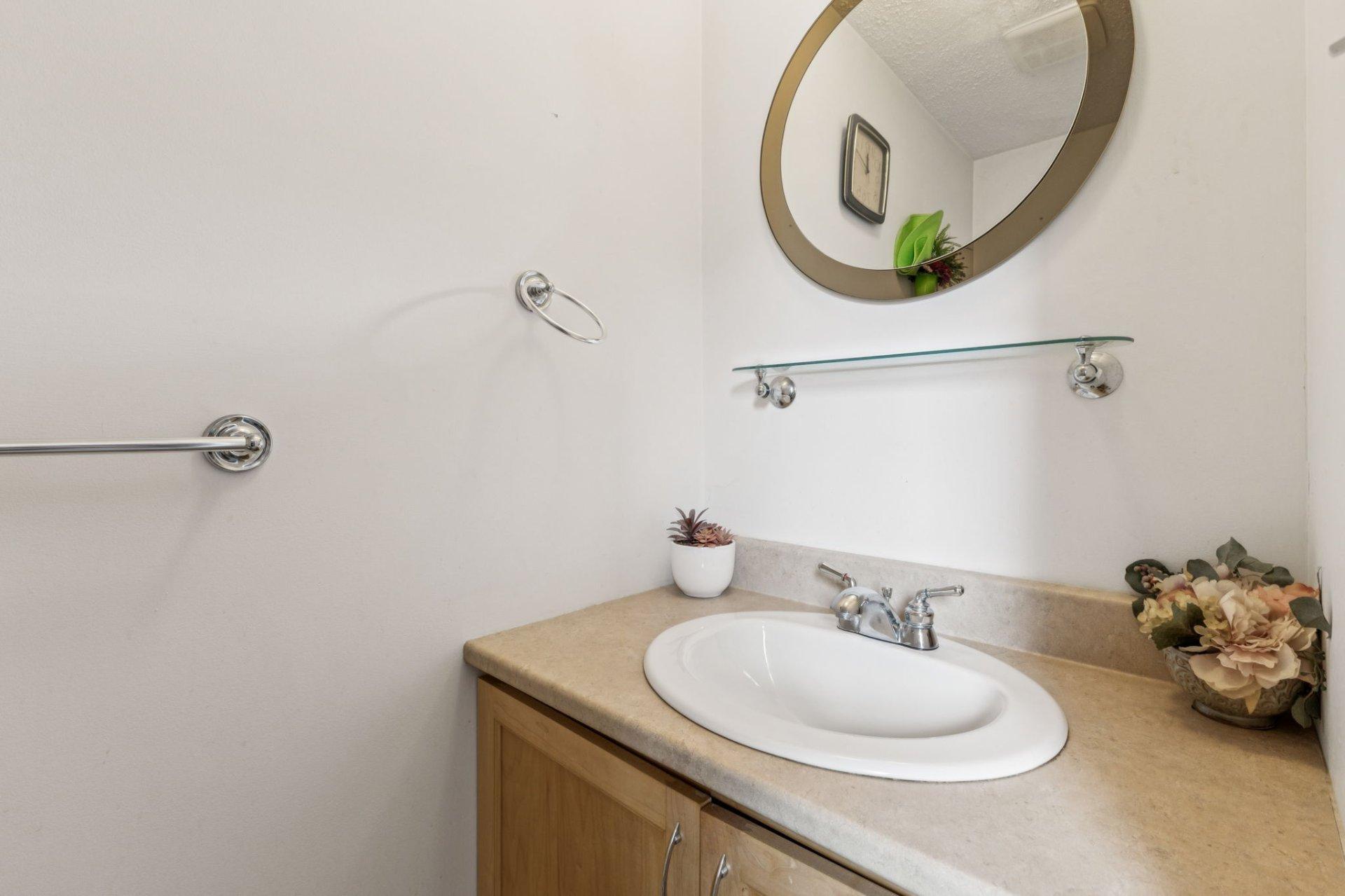 









117


Rue du Ravin-Bleu

,
Gatineau (Hull),




QC
J8Z1X7

