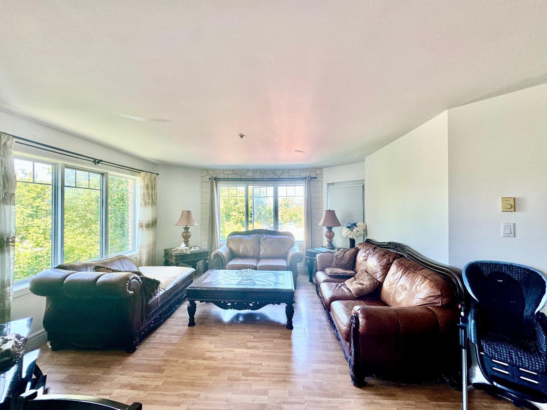 









16769


Boul. de Pierrefonds

, 203,
Montréal (Pierrefonds-Roxboro),




QC
H9H5L8

