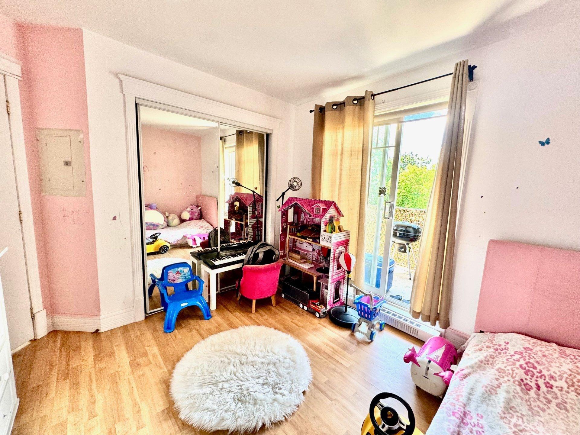 









16769


Boul. de Pierrefonds

, 203,
Montréal (Pierrefonds-Roxboro),




QC
H9H5L8

