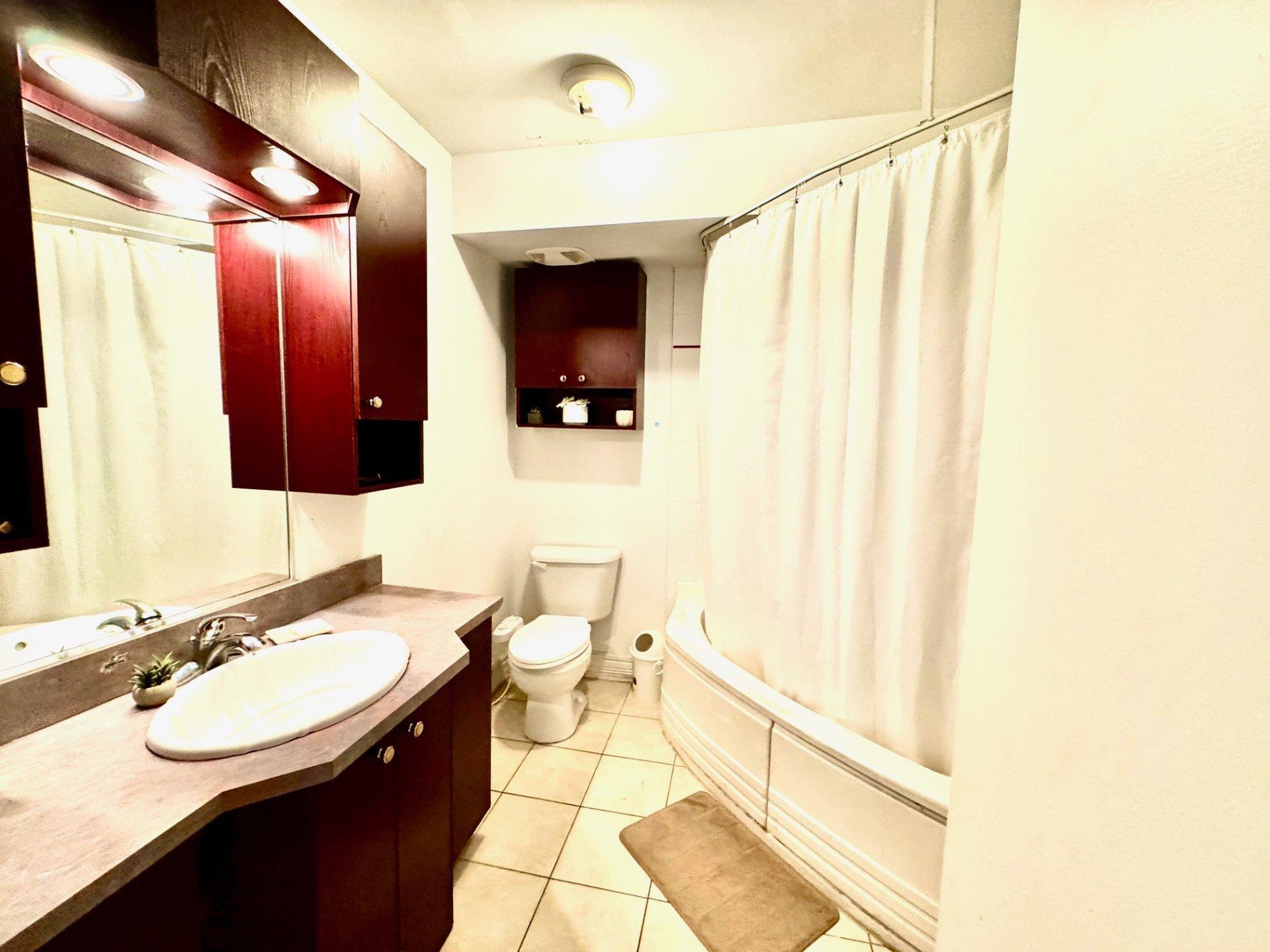 









16769


Boul. de Pierrefonds

, 203,
Montréal (Pierrefonds-Roxboro),




QC
H9H5L8

