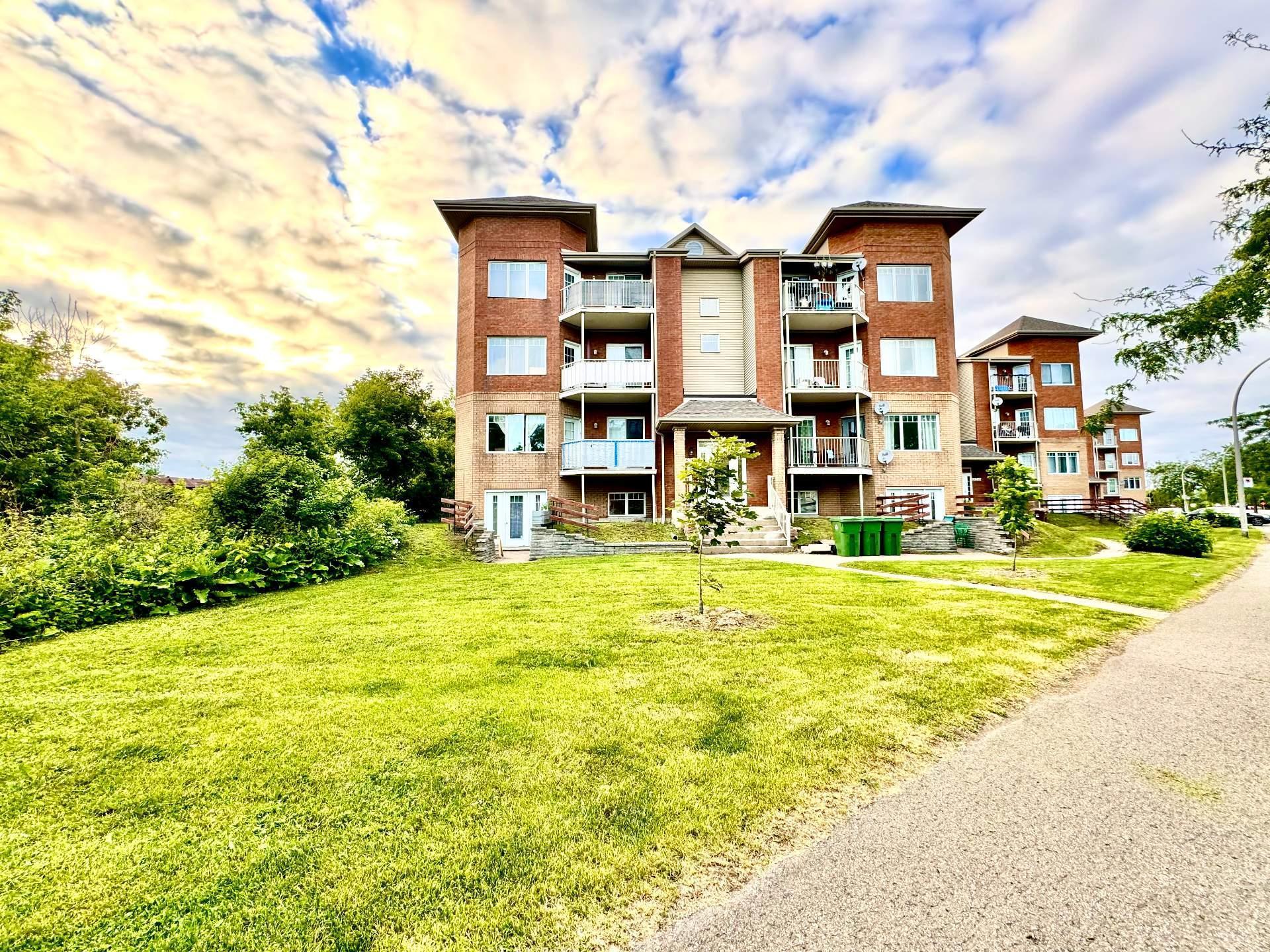 









16769


Boul. de Pierrefonds

, 203,
Montréal (Pierrefonds-Roxboro),




QC
H9H5L8

