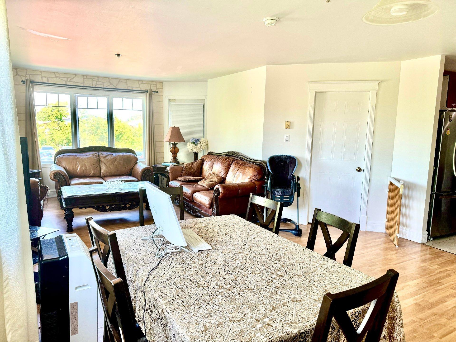 









16769


Boul. de Pierrefonds

, 203,
Montréal (Pierrefonds-Roxboro),




QC
H9H5L8

