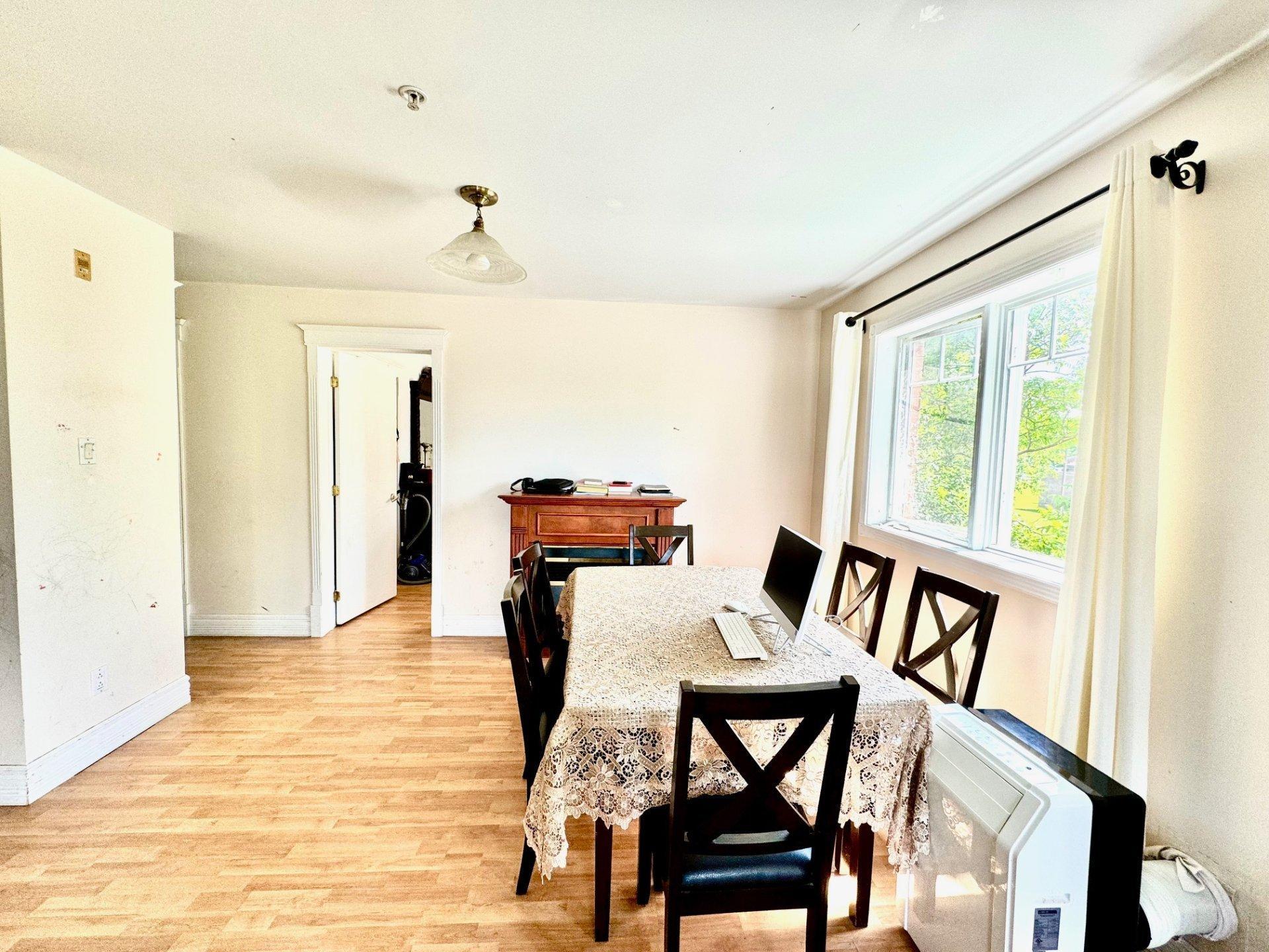 









16769


Boul. de Pierrefonds

, 203,
Montréal (Pierrefonds-Roxboro),




QC
H9H5L8

