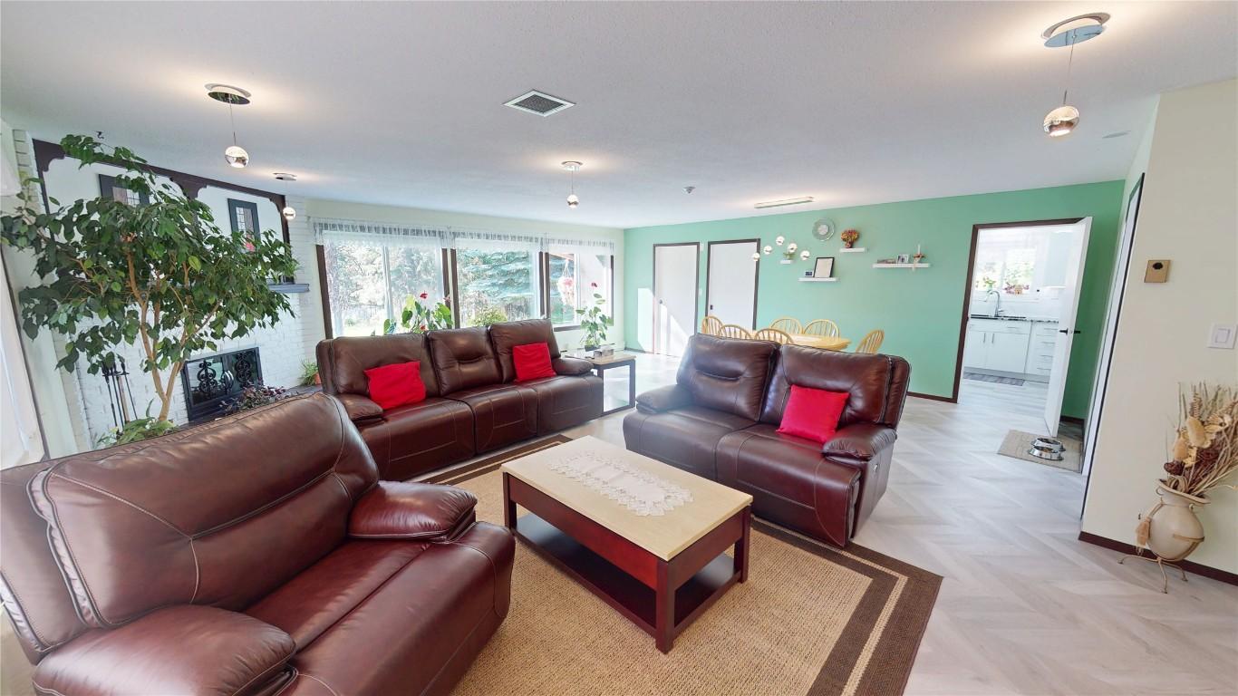 









821


Westwood

Drive,
Cranbrook,




BC
V1C 4H5

