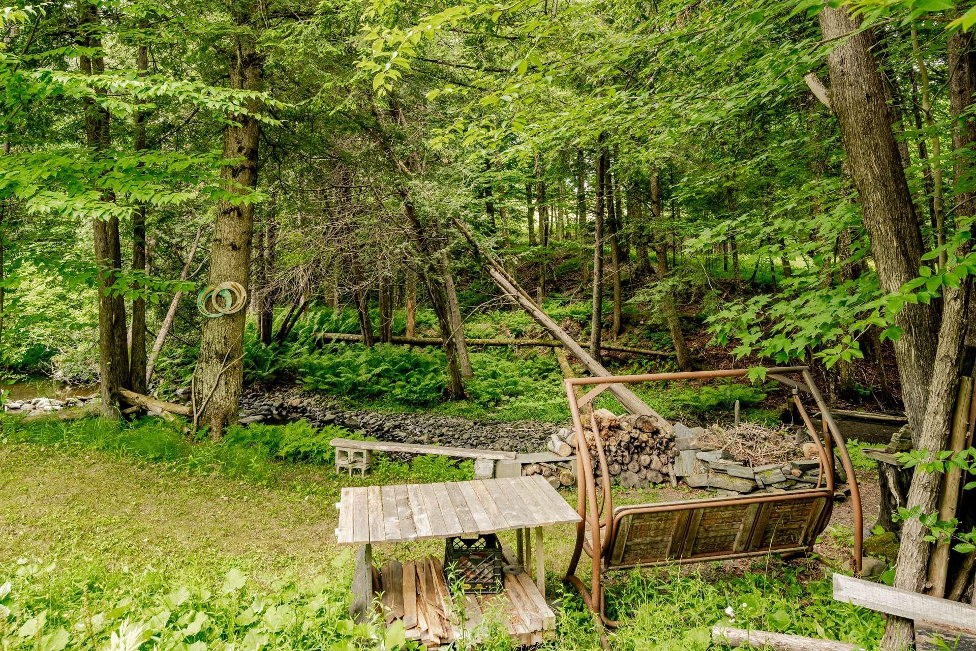 









695


Ch. de Stanstead

,
Ogden,







QC
J0B3E3


