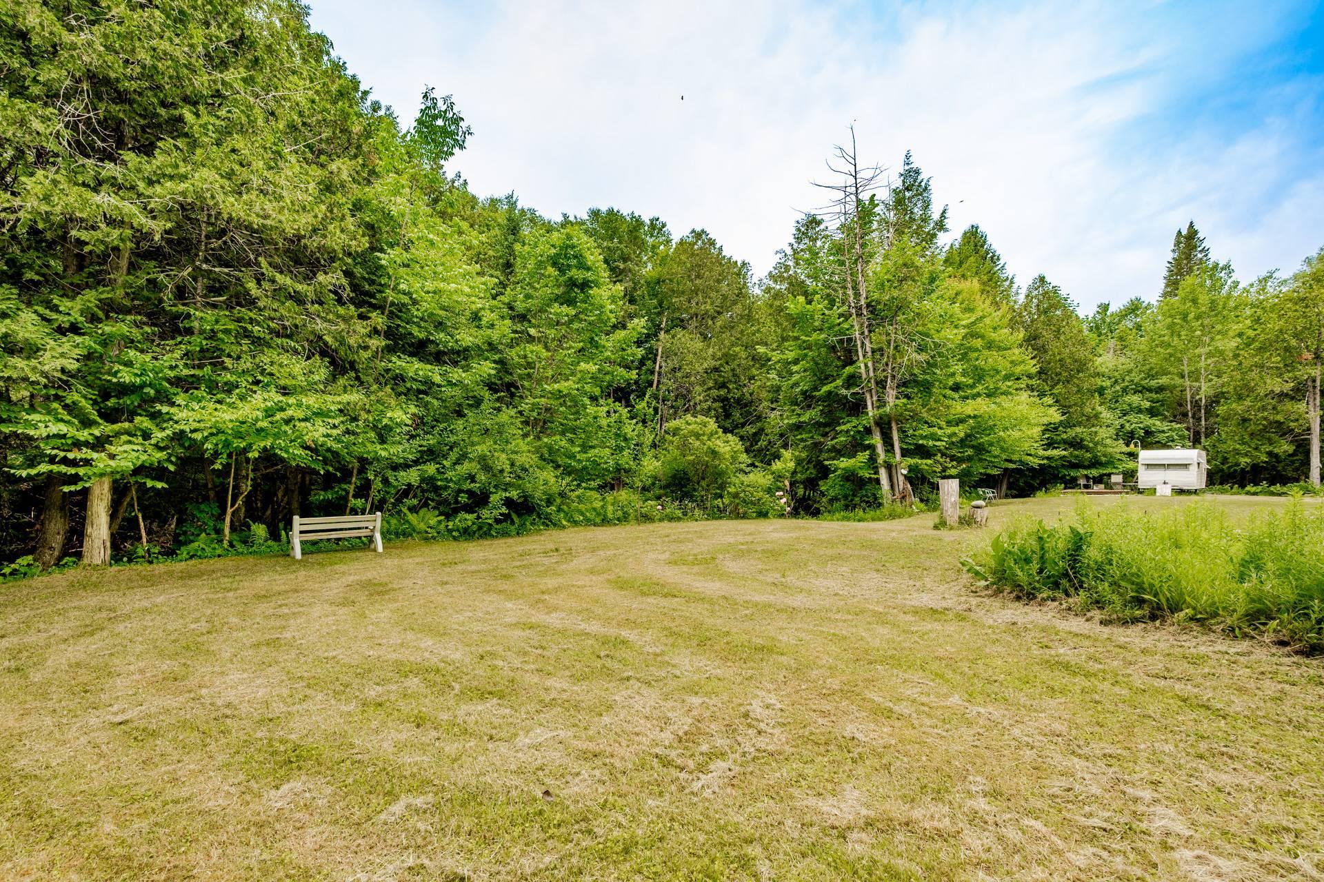 









695


Ch. de Stanstead

,
Ogden,







QC
J0B3E3

