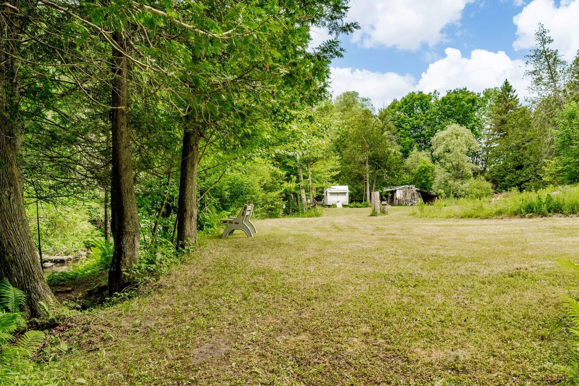









695


Ch. de Stanstead

,
Ogden,







QC
J0B3E3

