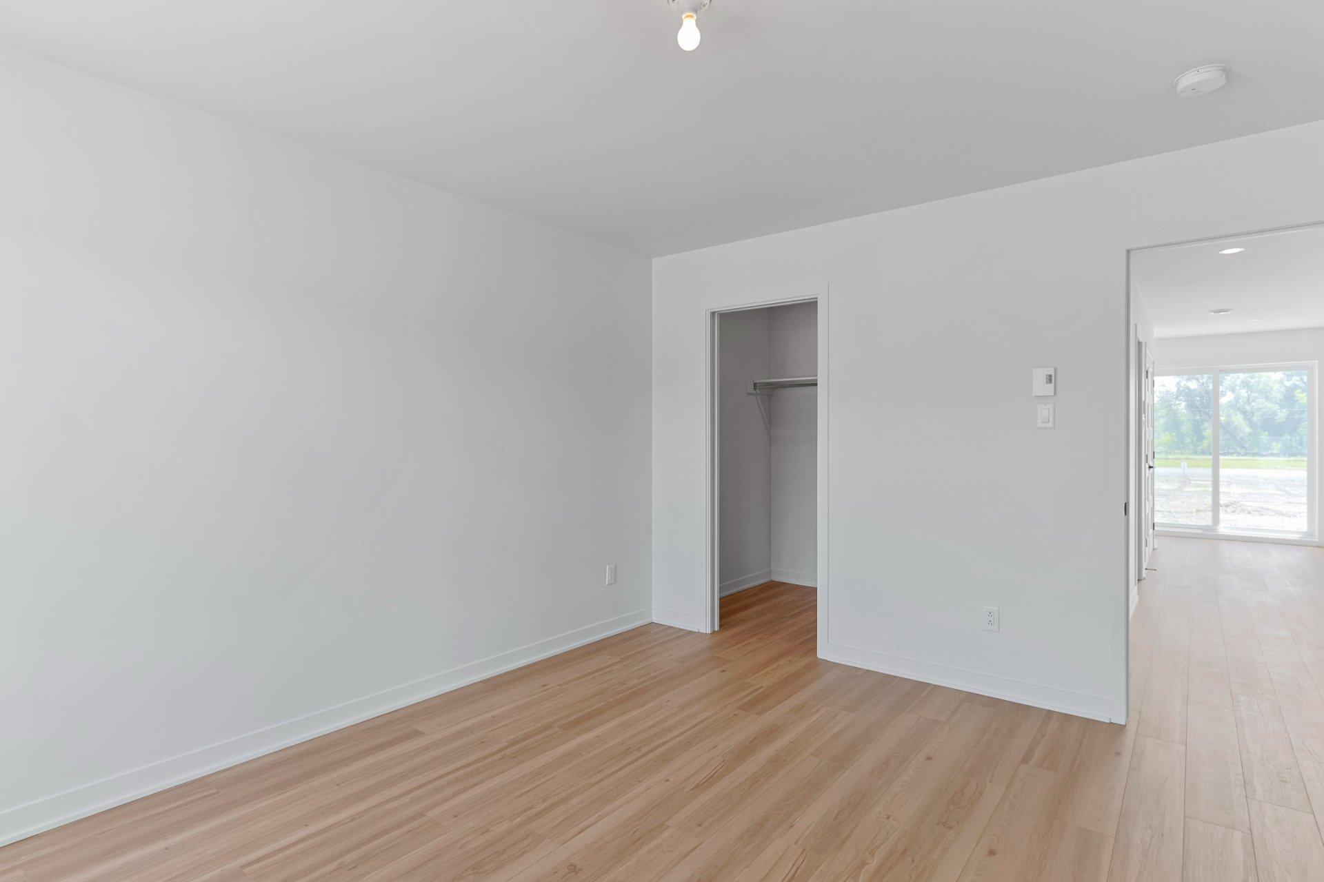 









81


Rue des Ormes

,
Salaberry-de-Valleyfield,




QC
J6T6L7

