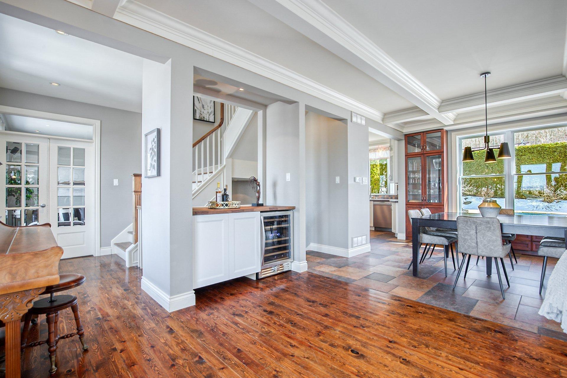 









429


Rue des Plateaux

,
Mont-Saint-Hilaire,




QC
J3H6E6

