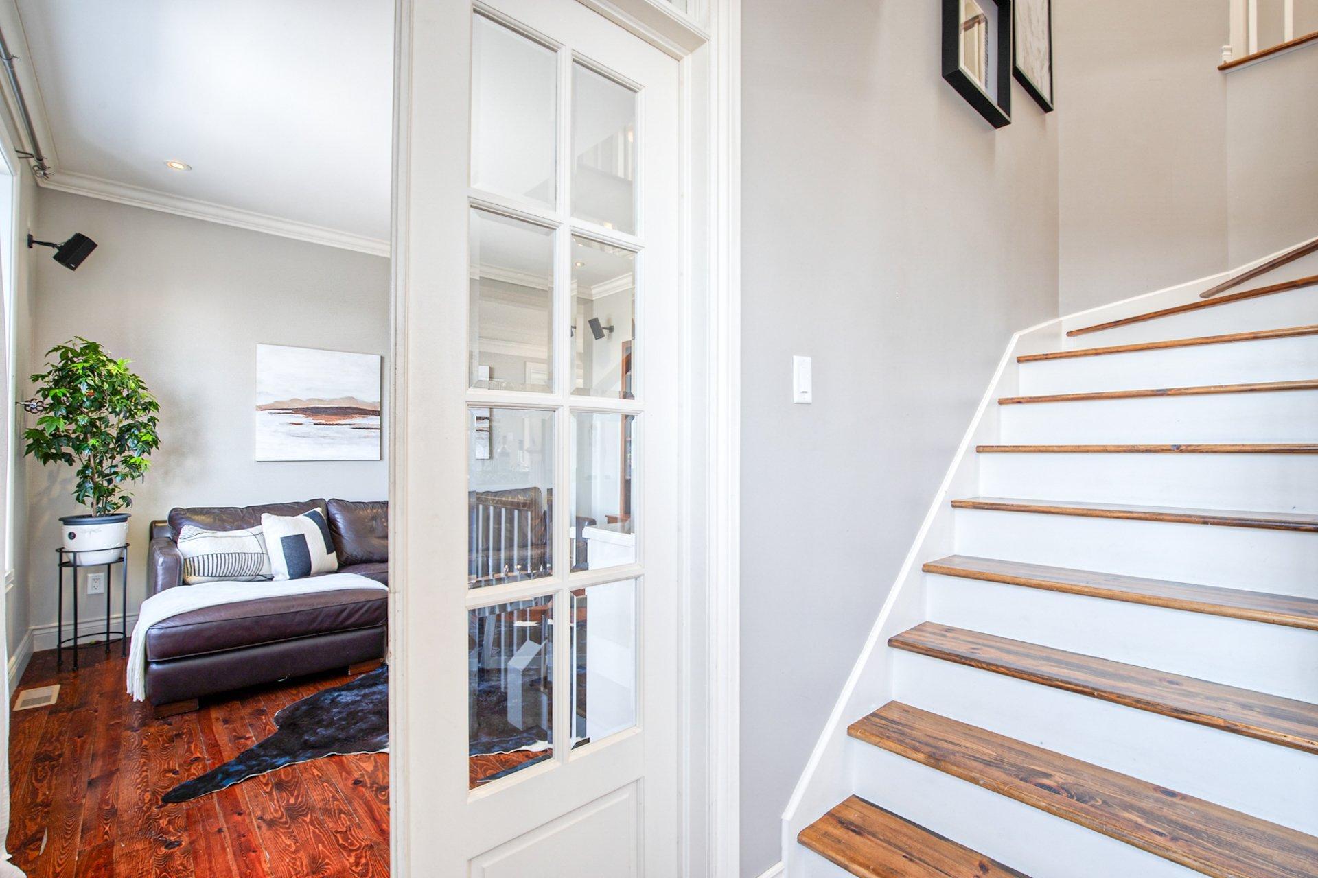 









429


Rue des Plateaux

,
Mont-Saint-Hilaire,




QC
J3H6E6

