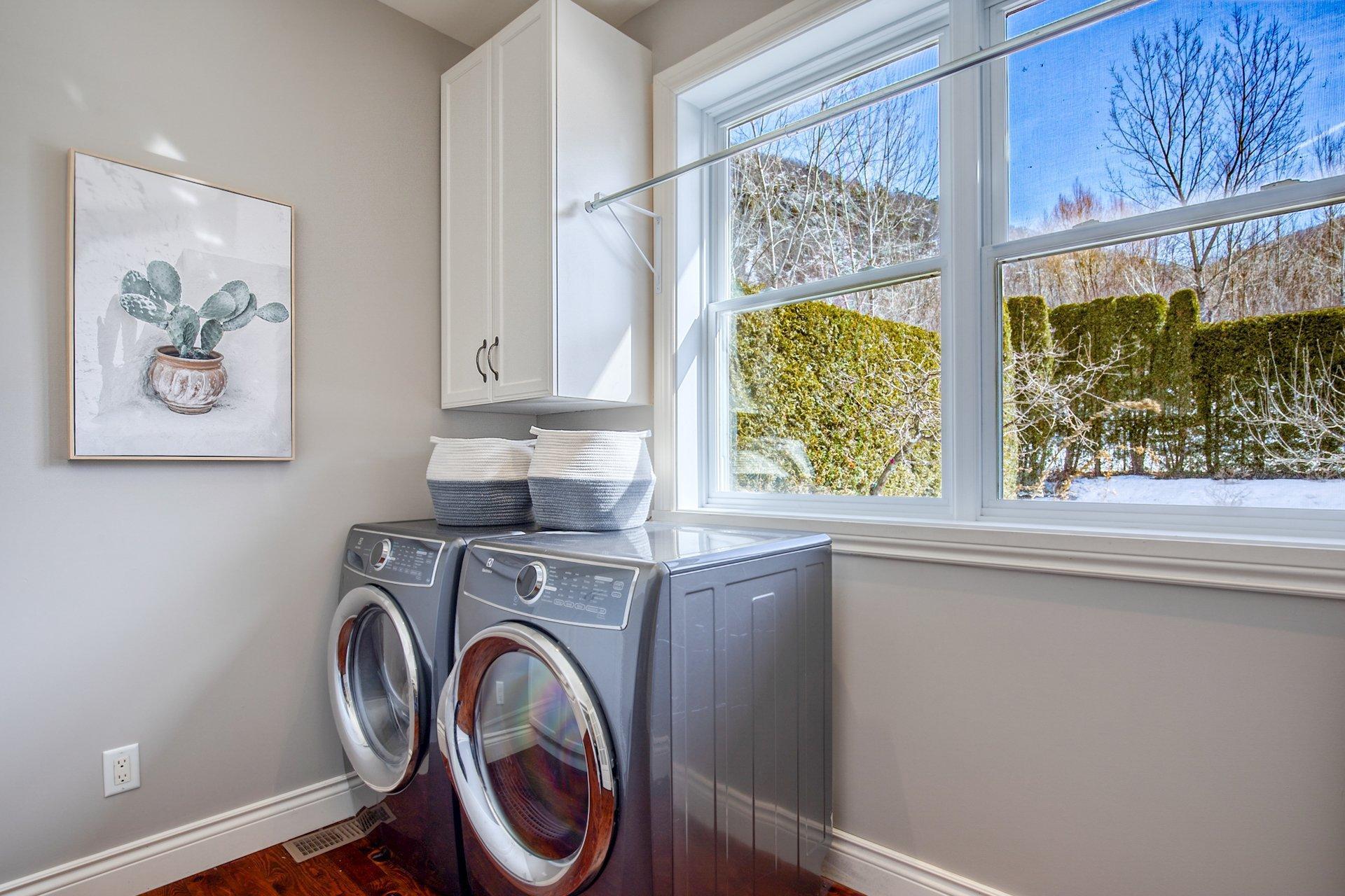 









429


Rue des Plateaux

,
Mont-Saint-Hilaire,




QC
J3H6E6

