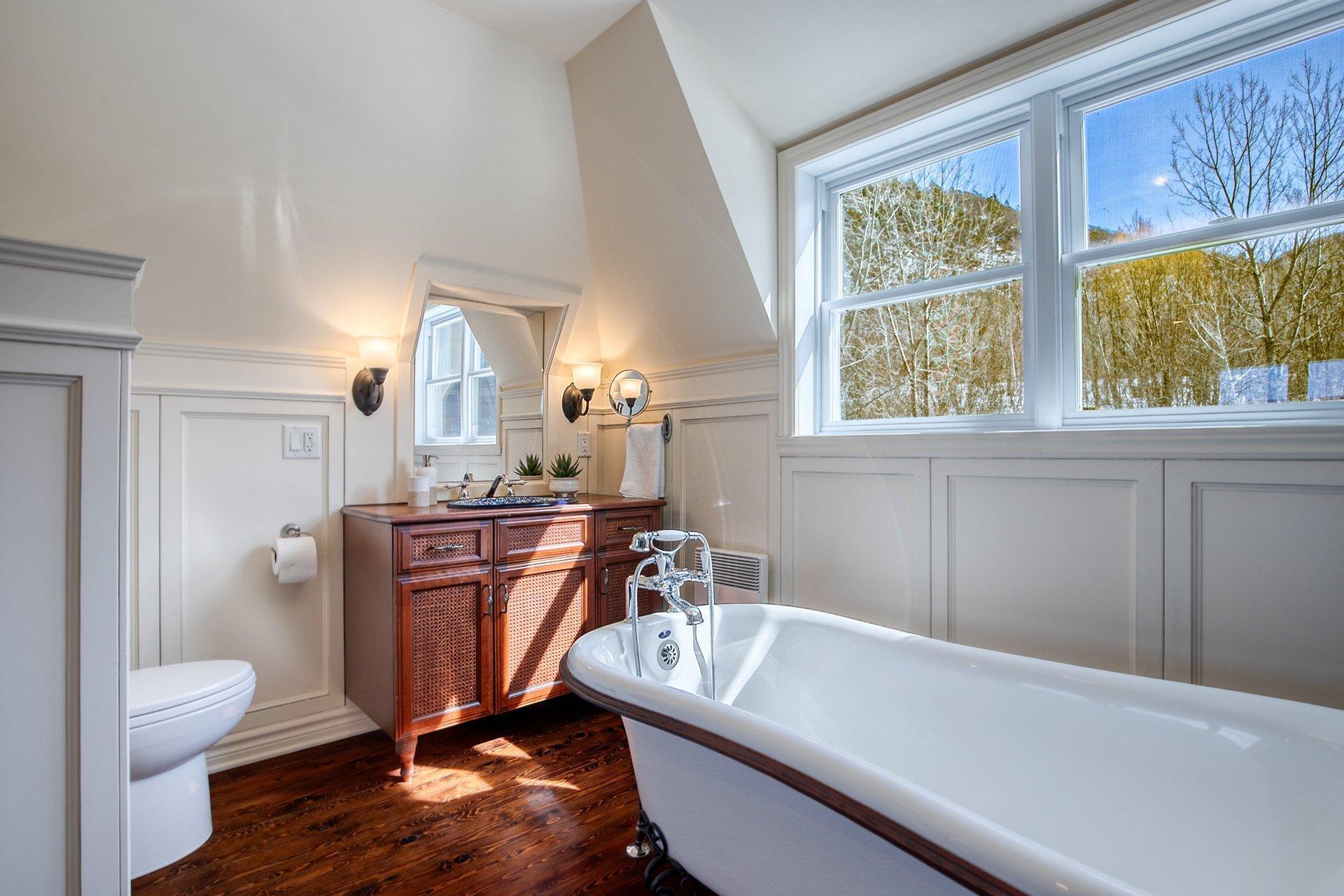 









429


Rue des Plateaux

,
Mont-Saint-Hilaire,




QC
J3H6E6

