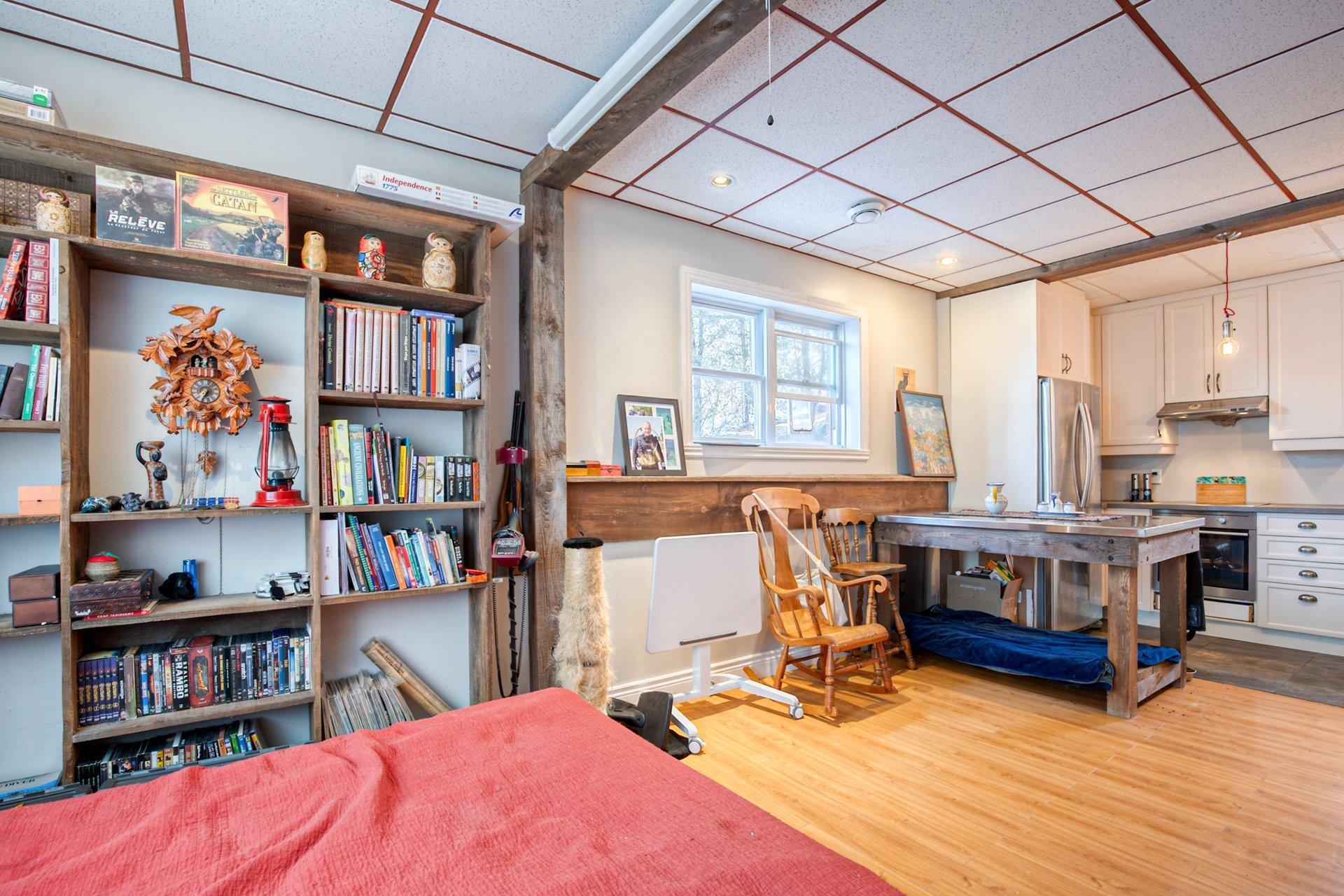 









429


Rue des Plateaux

,
Mont-Saint-Hilaire,




QC
J3H6E6

