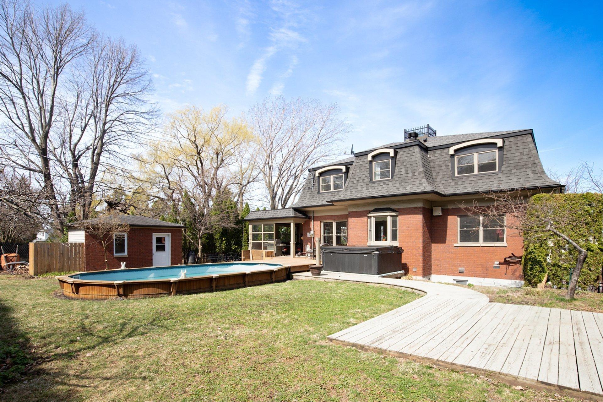 









429


Rue des Plateaux

,
Mont-Saint-Hilaire,




QC
J3H6E6

