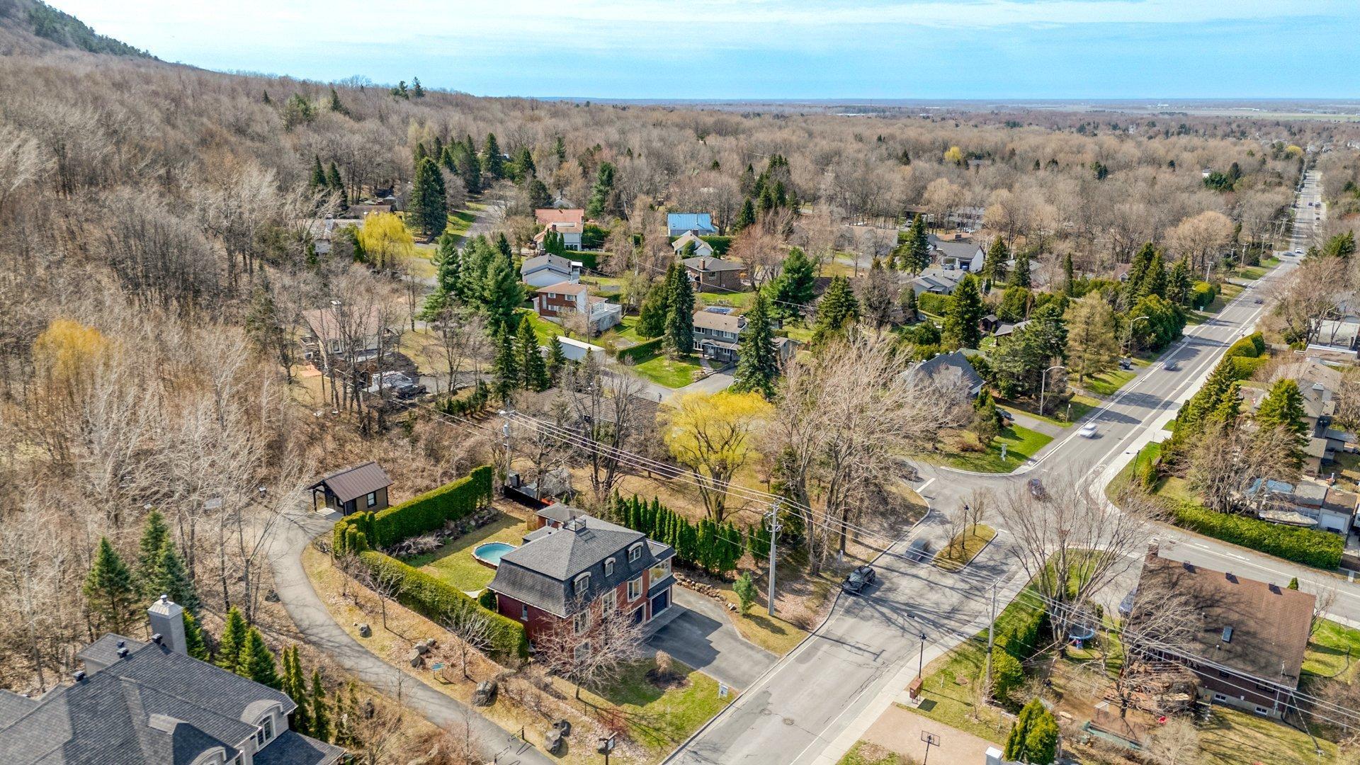 









429


Rue des Plateaux

,
Mont-Saint-Hilaire,




QC
J3H6E6

