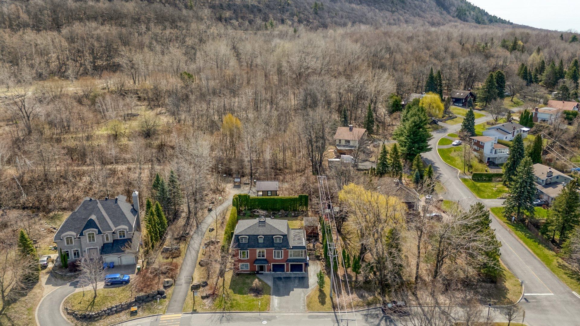 









429


Rue des Plateaux

,
Mont-Saint-Hilaire,




QC
J3H6E6

