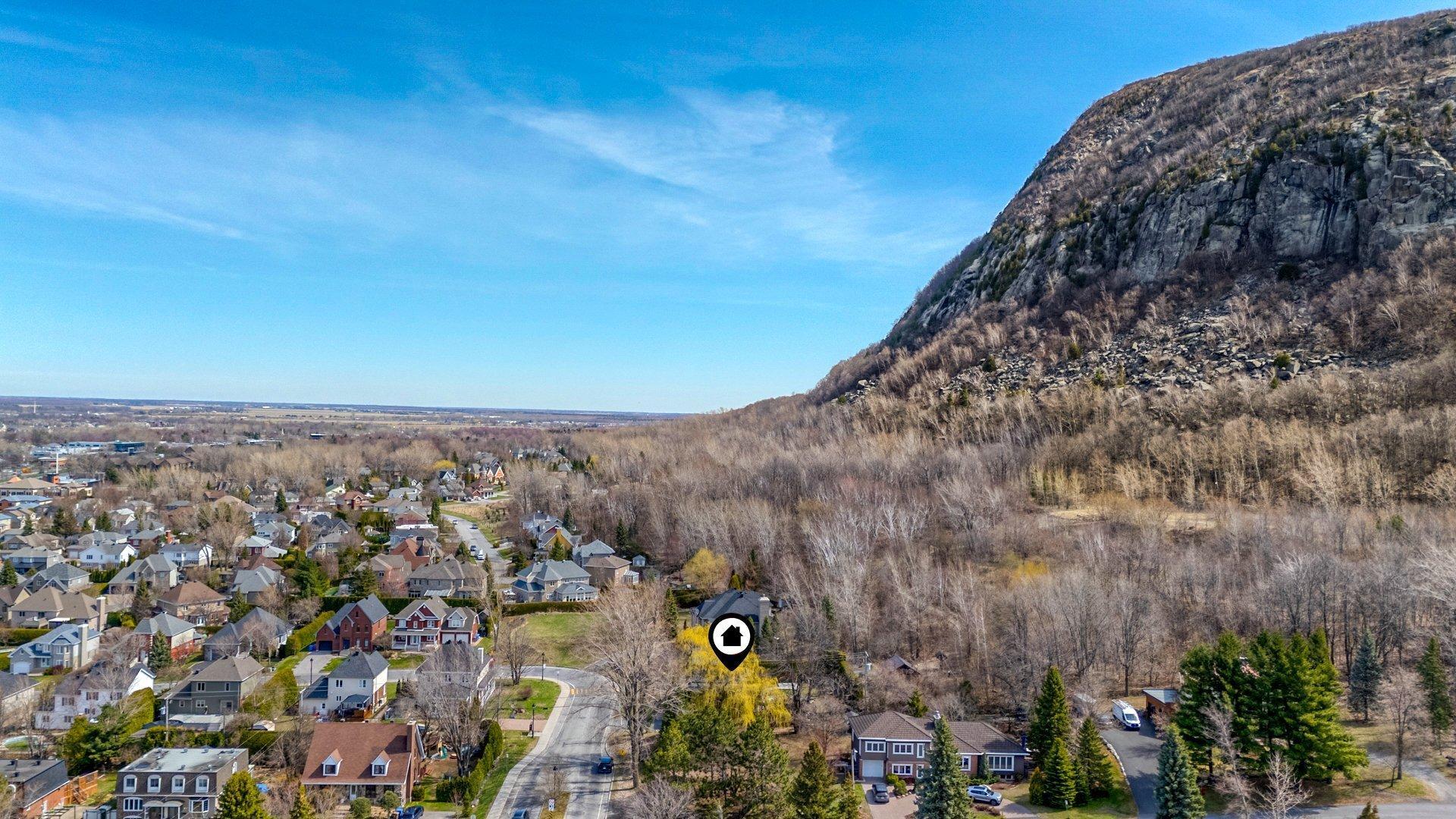 









429


Rue des Plateaux

,
Mont-Saint-Hilaire,




QC
J3H6E6

