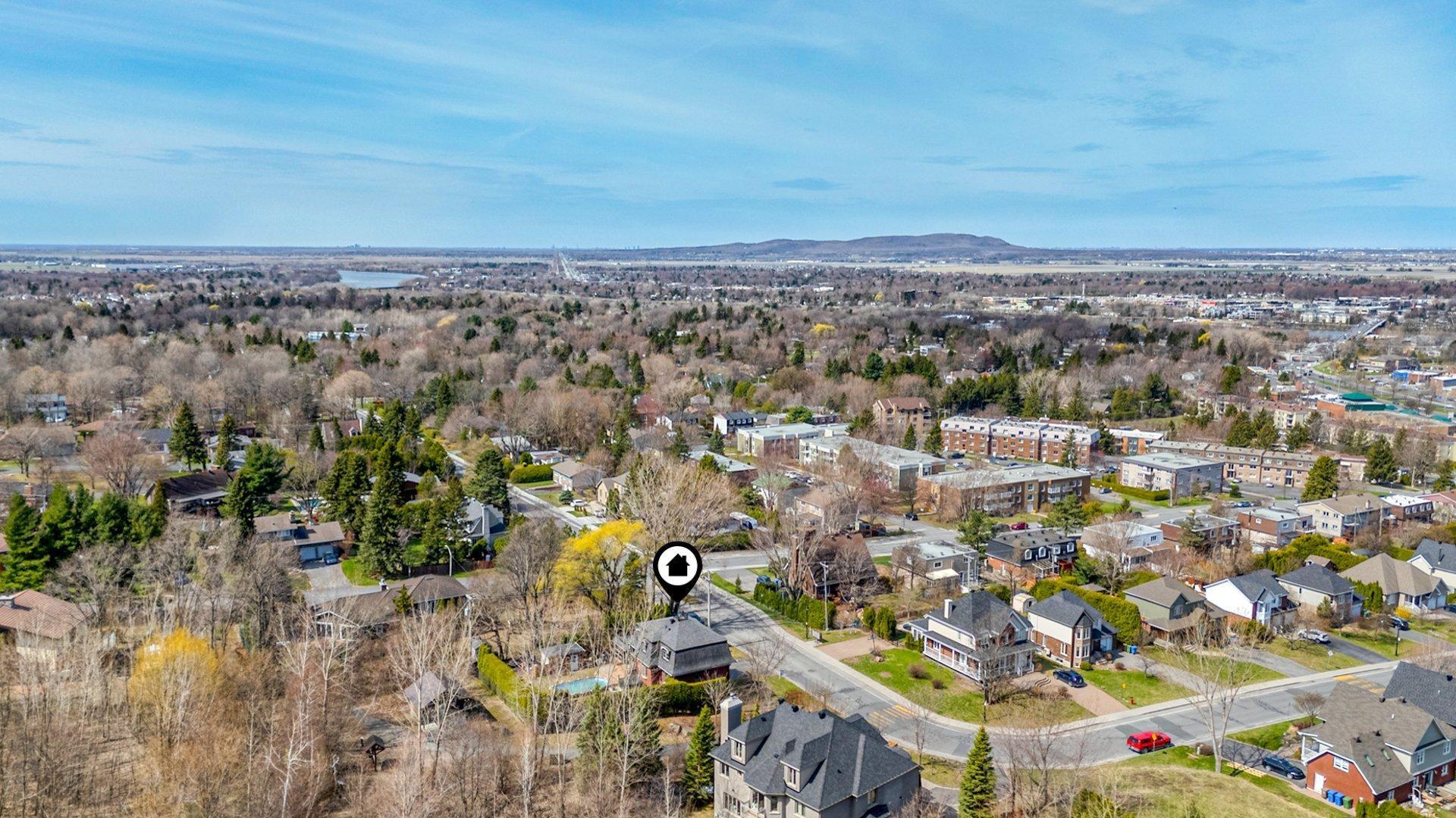 









429


Rue des Plateaux

,
Mont-Saint-Hilaire,




QC
J3H6E6

