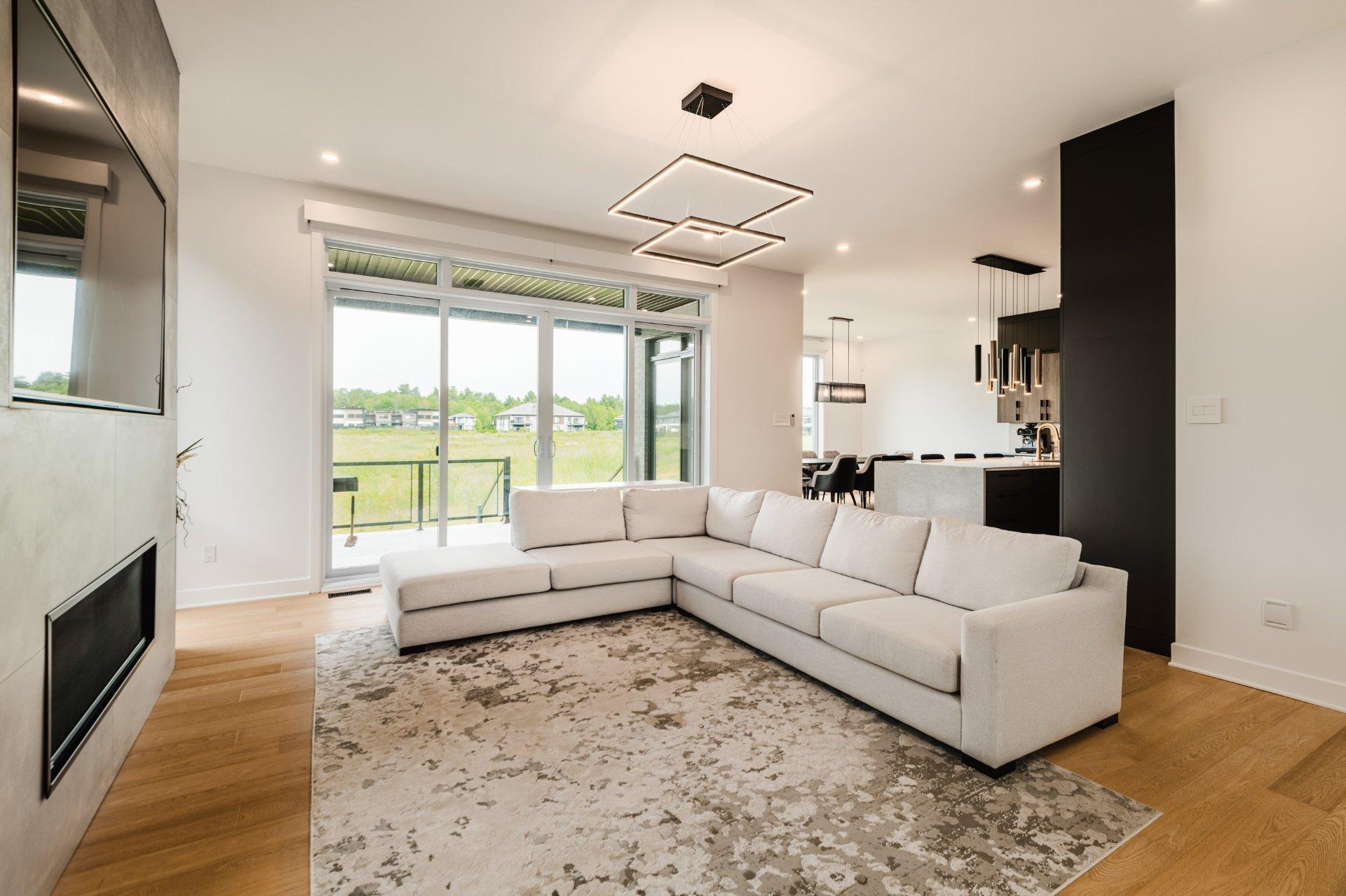 









279


Rue de l'Aigle

,
Carignan,




QC
J3L7J6

