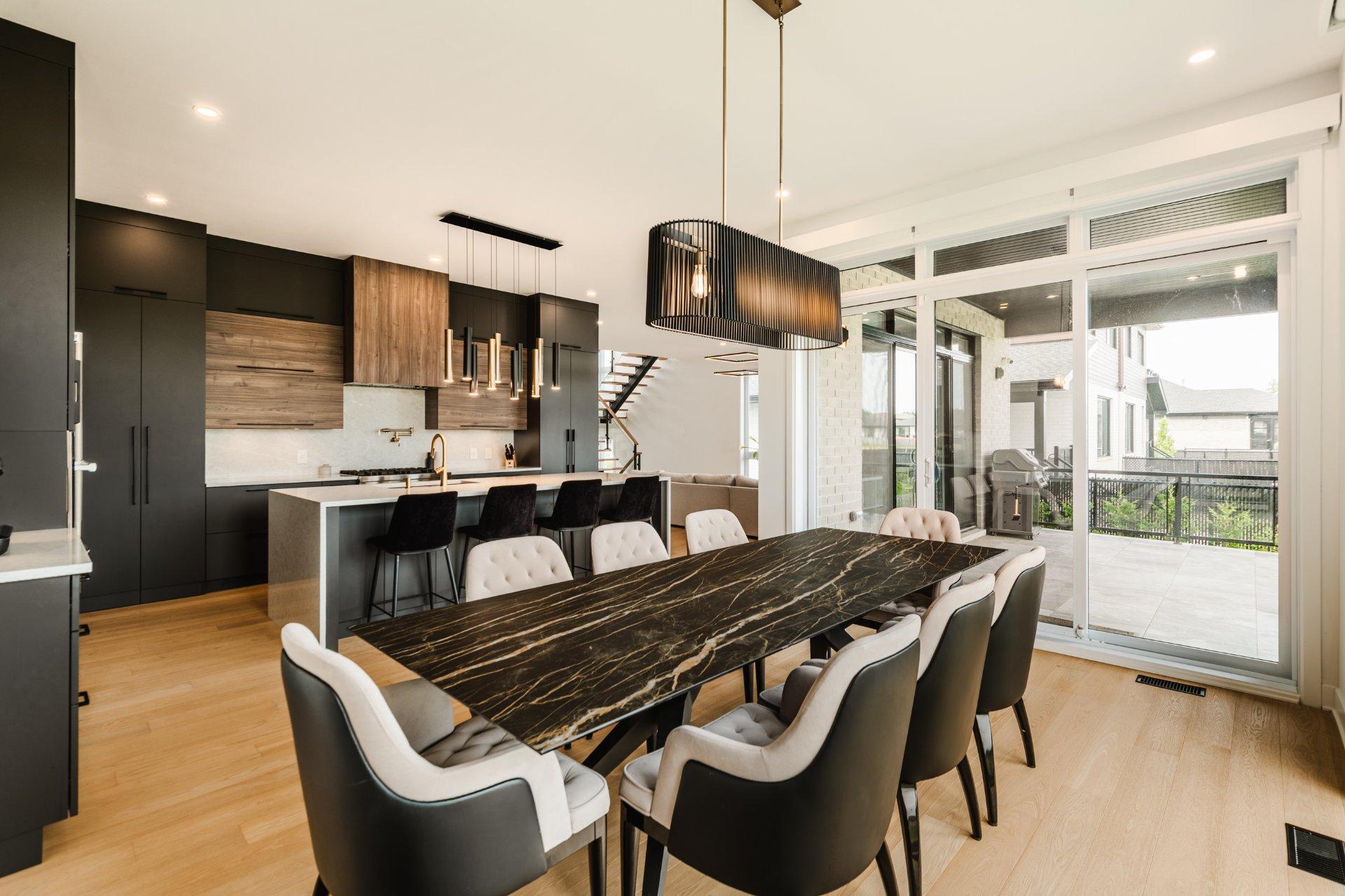 









279


Rue de l'Aigle

,
Carignan,




QC
J3L7J6

