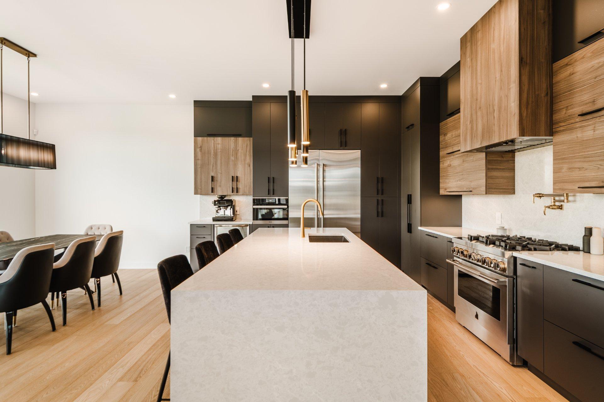 









279


Rue de l'Aigle

,
Carignan,




QC
J3L7J6

