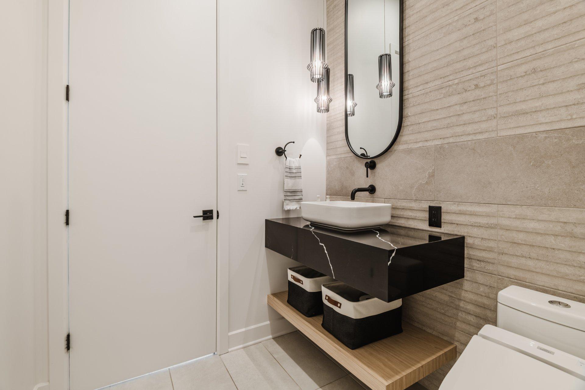 









279


Rue de l'Aigle

,
Carignan,




QC
J3L7J6

