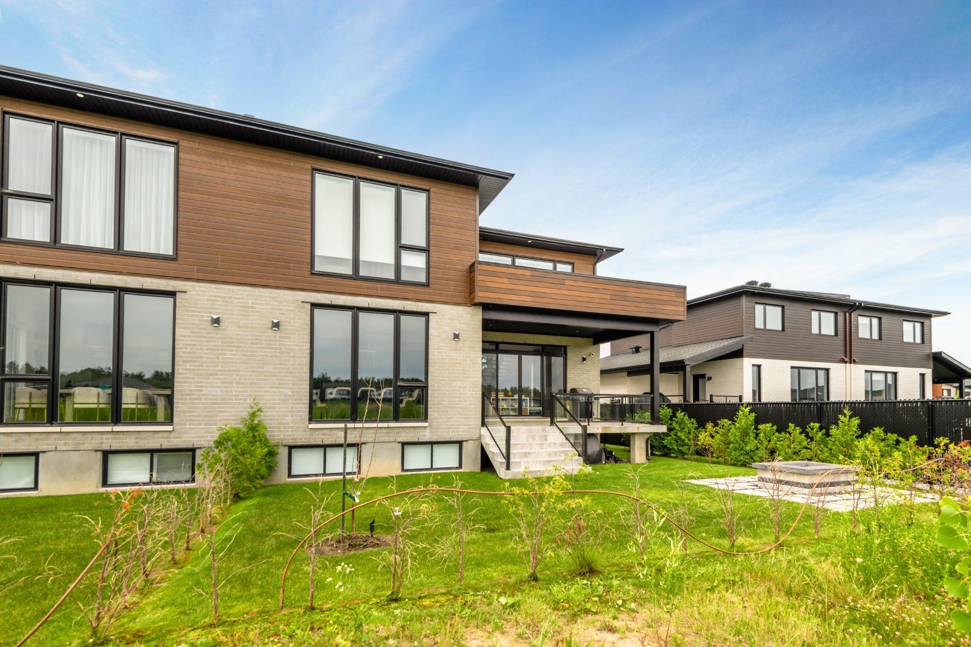 









279


Rue de l'Aigle

,
Carignan,




QC
J3L7J6

