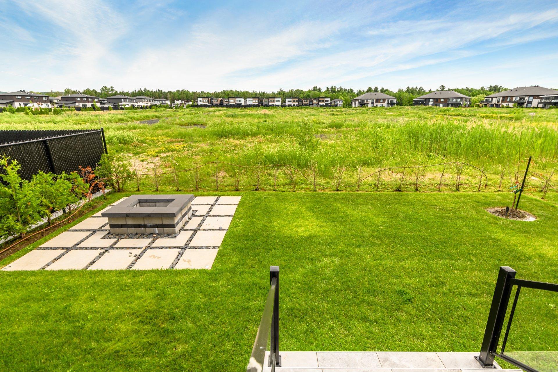 









279


Rue de l'Aigle

,
Carignan,




QC
J3L7J6

