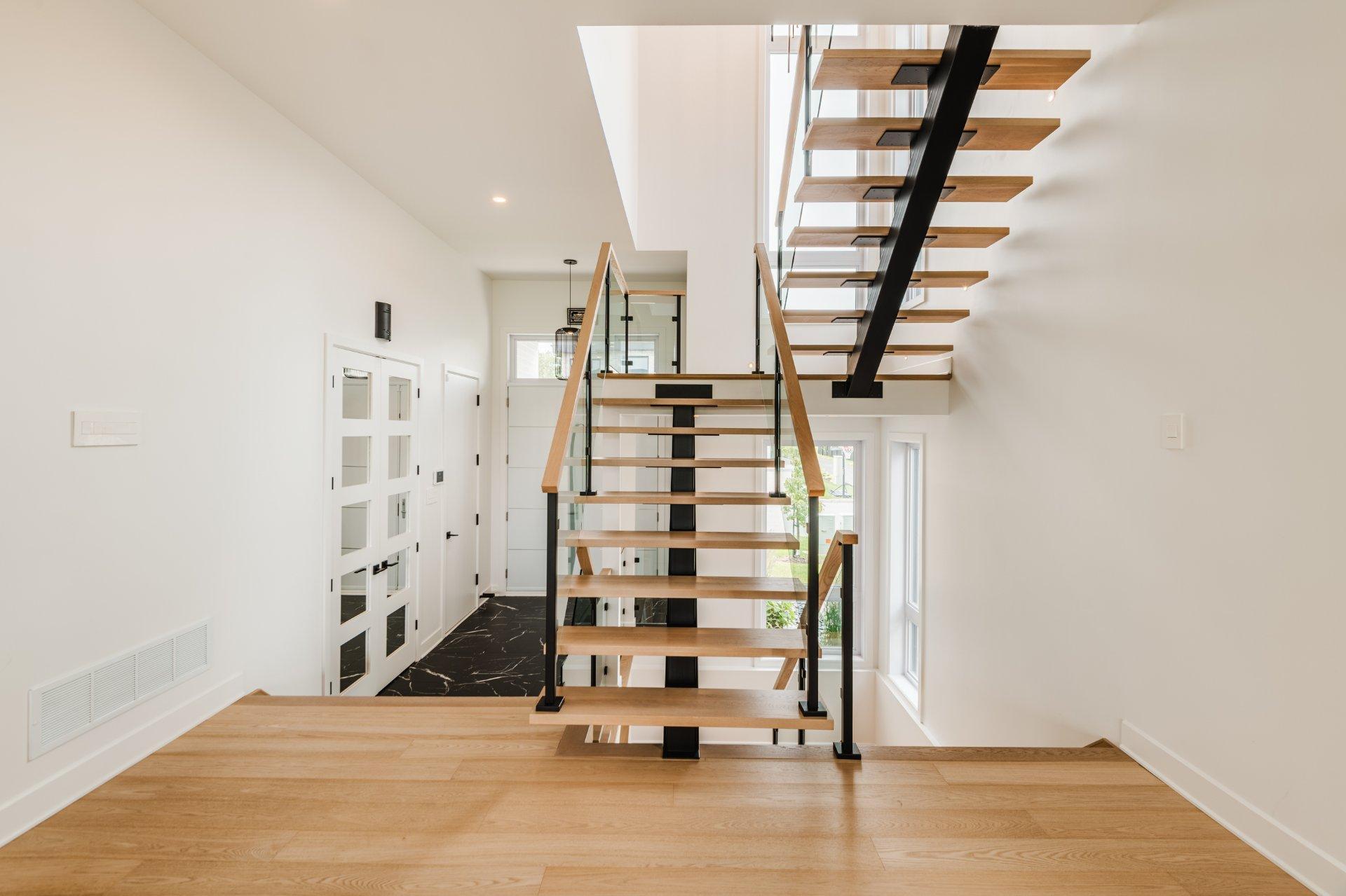 









279


Rue de l'Aigle

,
Carignan,




QC
J3L7J6

