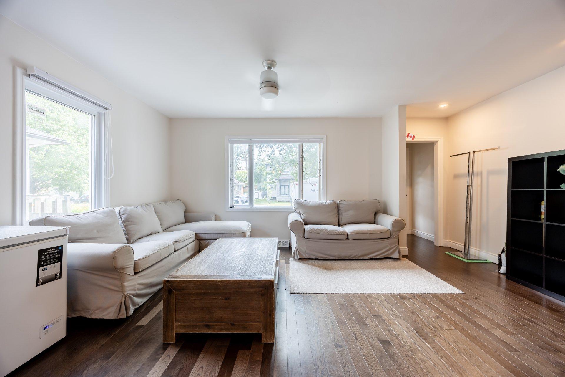 









69


2e Avenue N.

,
Montréal (Pierrefonds-Roxboro),




QC
H8Y2L1

