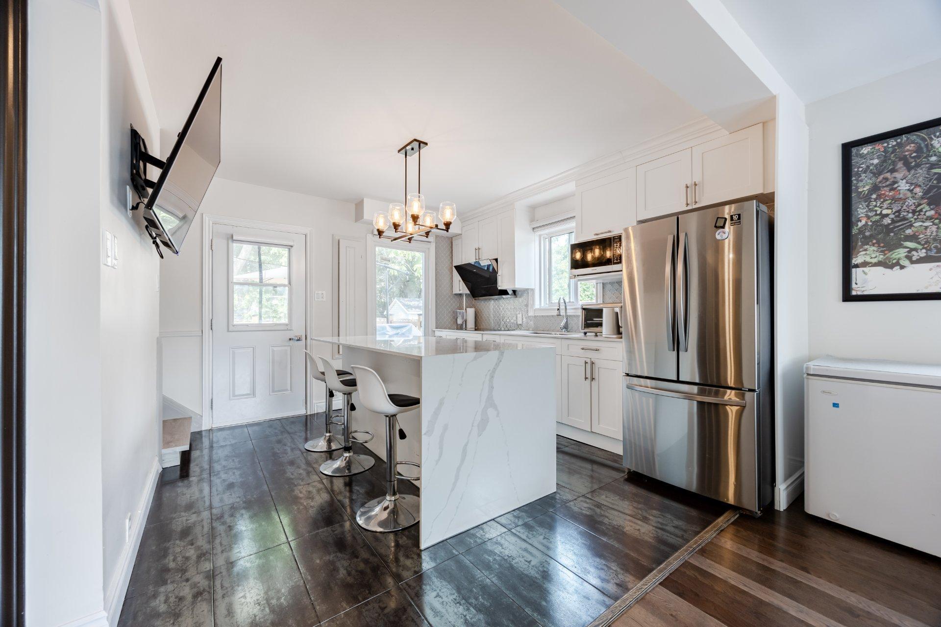 









69


2e Avenue N.

,
Montréal (Pierrefonds-Roxboro),




QC
H8Y2L1

