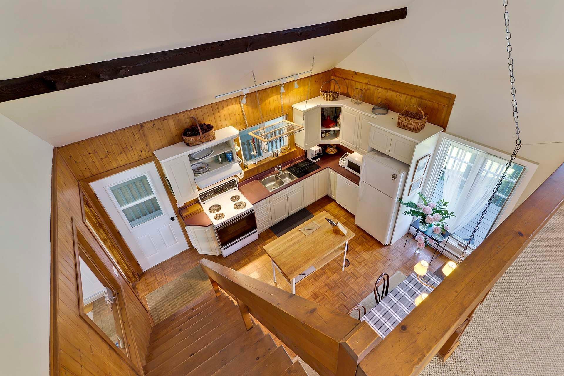 









23


Rue de Bromont

,
Sutton,




QC
J0E2K0

