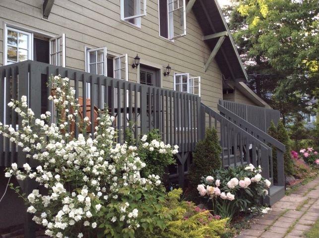









23


Rue de Bromont

,
Sutton,




QC
J0E2K0

