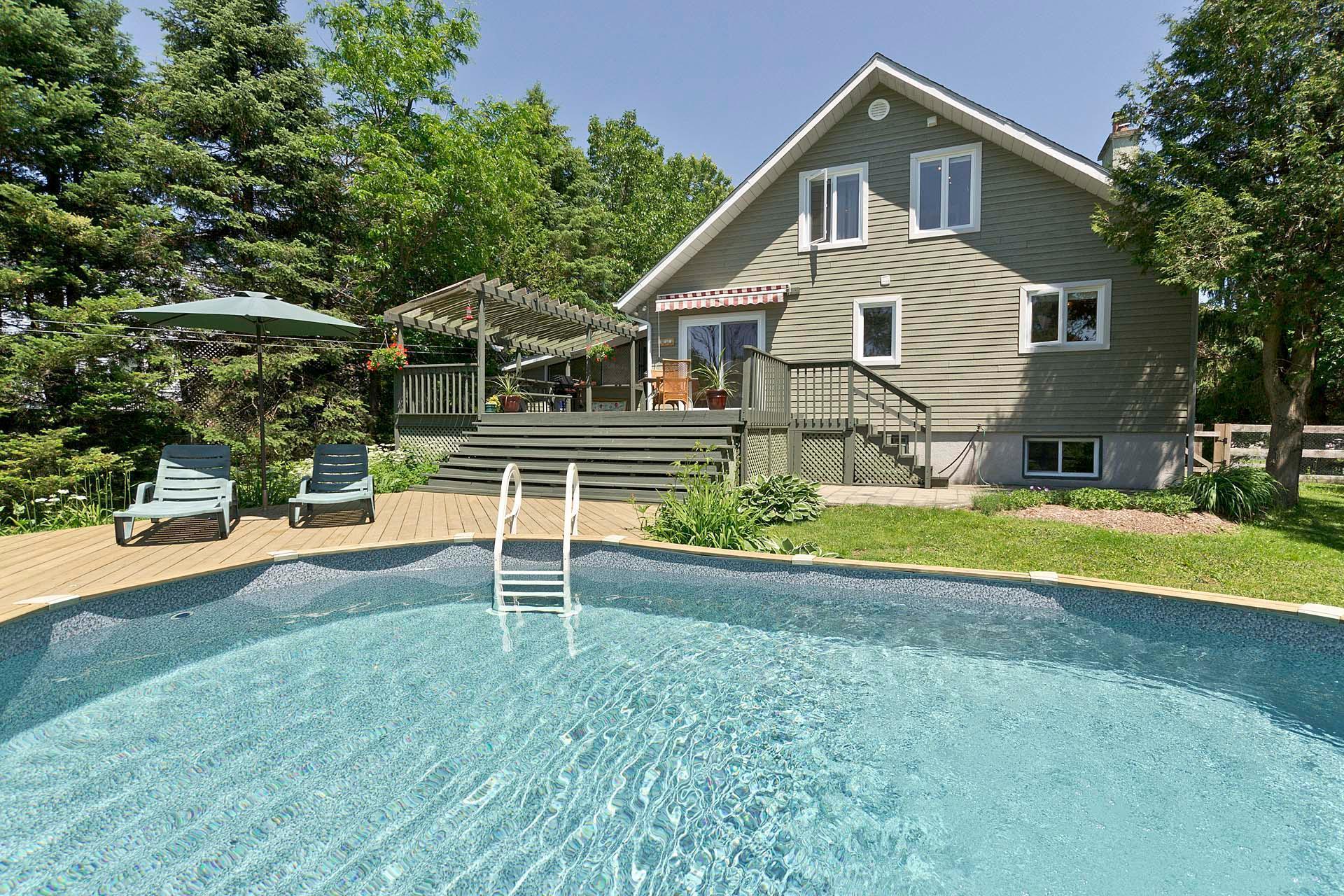 









23


Rue de Bromont

,
Sutton,




QC
J0E2K0


