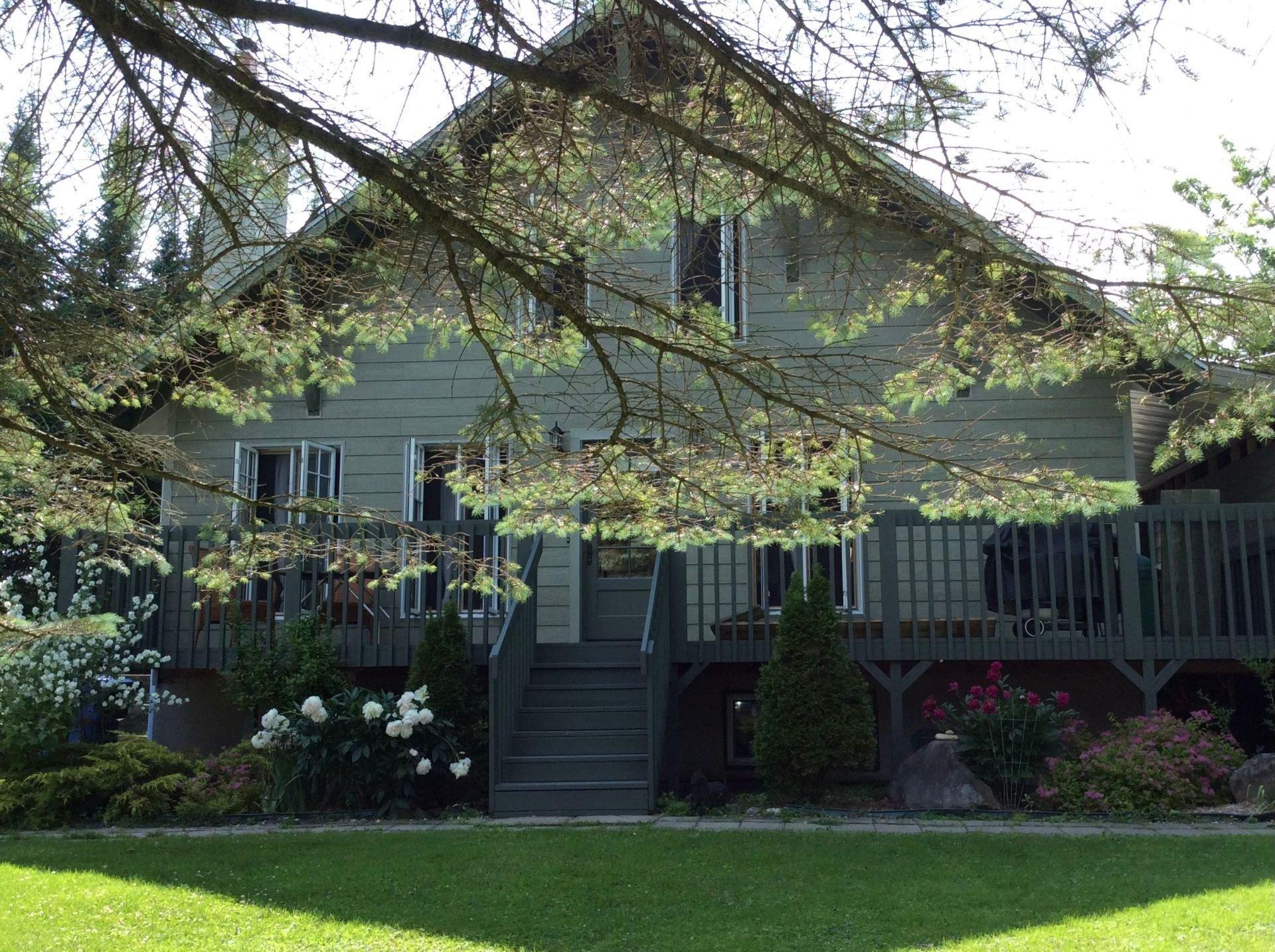 









23


Rue de Bromont

,
Sutton,




QC
J0E2K0

